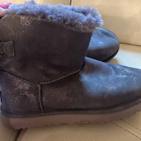 UGG Shiny Bailey Bow Boots - Picture 6 of 6